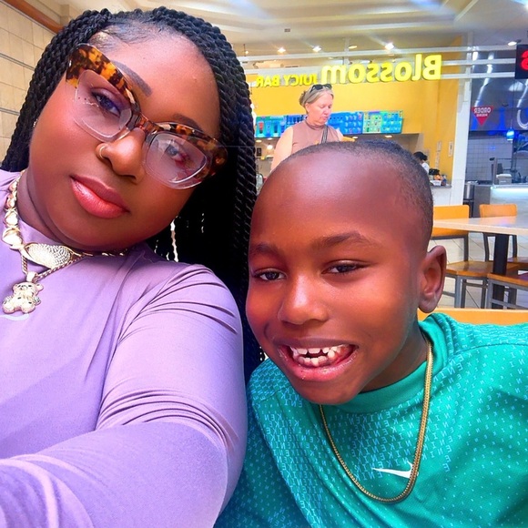 Sold - Picture 1 of 8